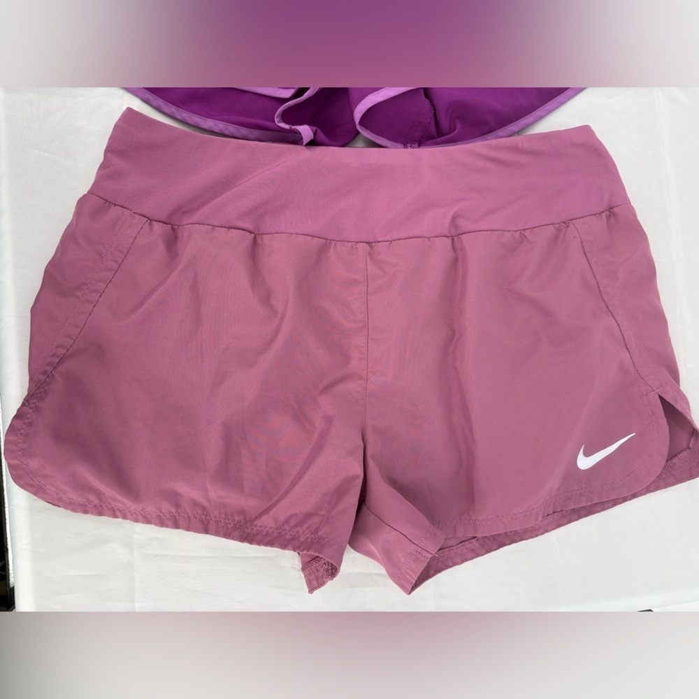 Nike & North Face Athletic Shorts 4 Pieces Bundle - Picture 5 of 14